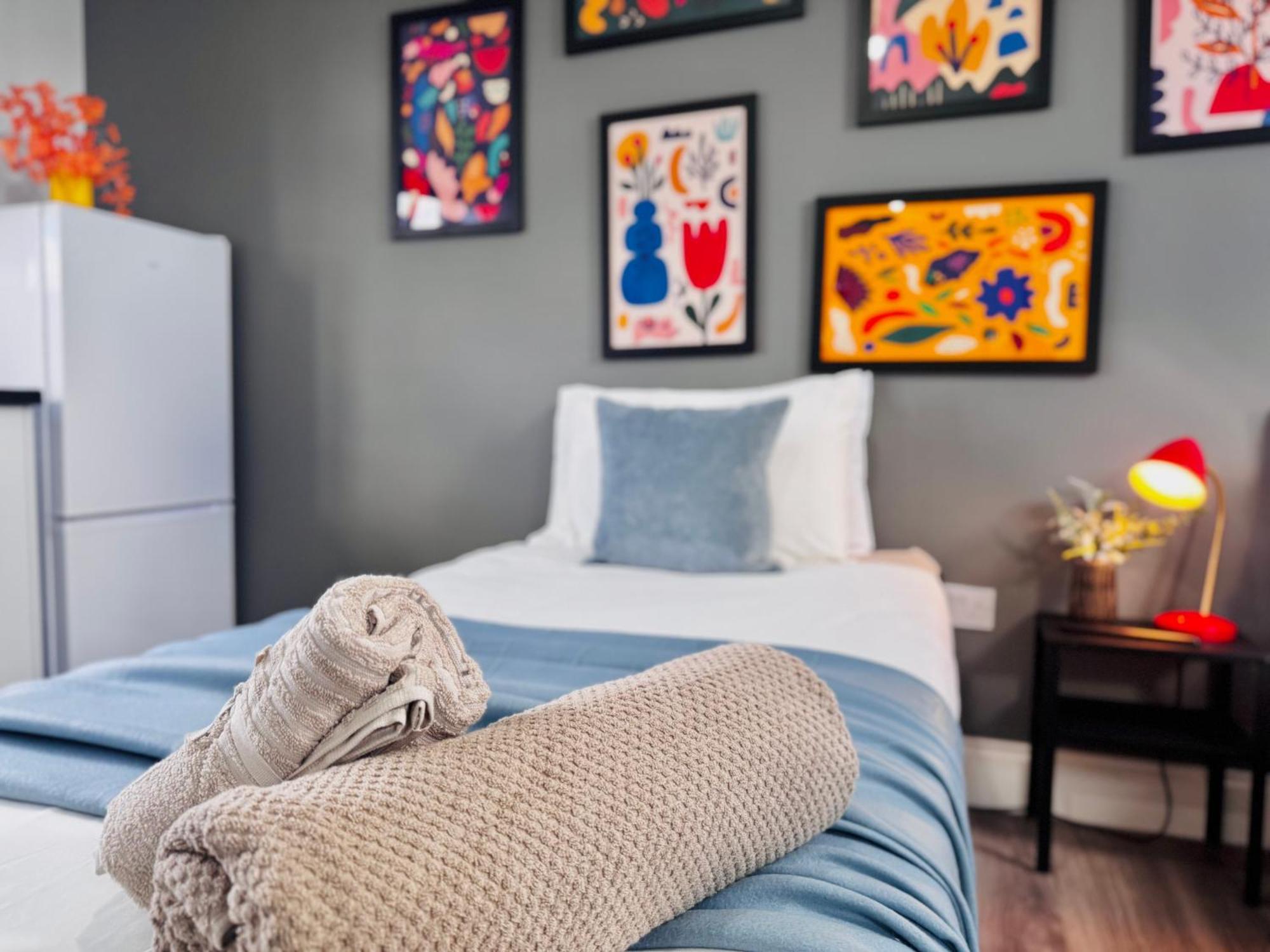 Bright Studio Loft 30Min To Central Londra Dış mekan fotoğraf